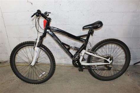 Schwinn S-25 Mountain Bike | Property Room