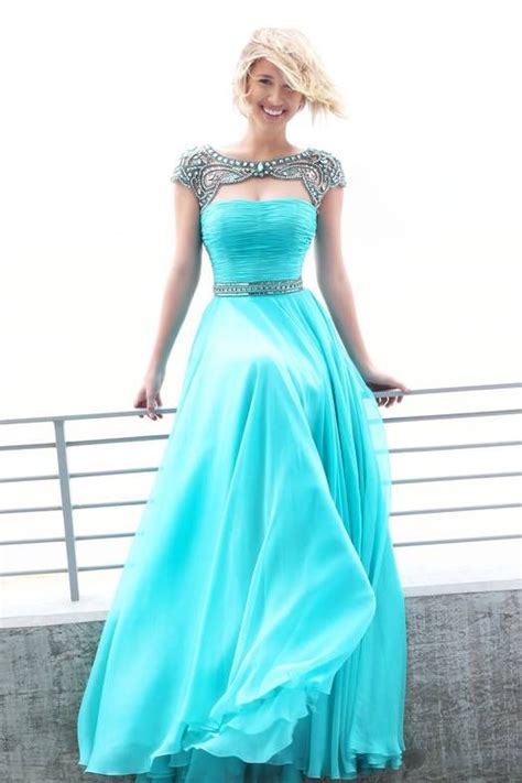 Savannah Chrisley | Dresses, Fashion, Formal dresses