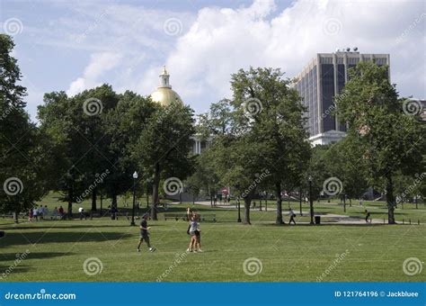 Boston commons summer view editorial photo. Image of common - 121764196