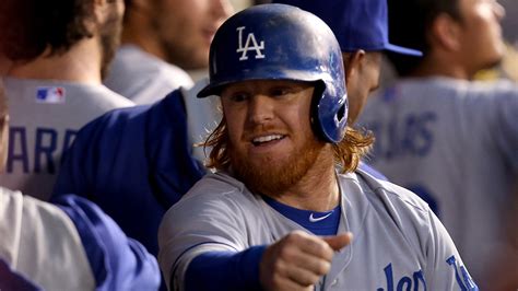 Justin Turner's versatility has helped boost Dodgers - LA Times