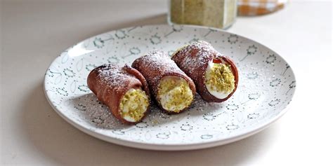 Sicilian Cannoli Recipe - Great Italian Chefs