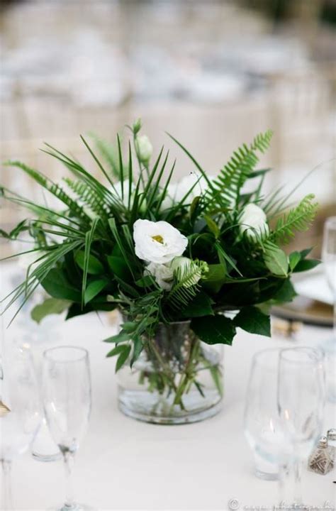 Simple green centerpiece | Unique wedding flowers, Wedding flower ...