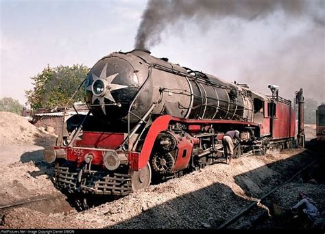 WP #7595 Indian Railways Steam 4-6-2 at Delhi, India by Daniel SIMON ...