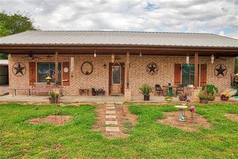 Tioga, TX Real Estate - Tioga Homes for Sale - realtor.com®