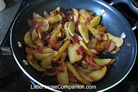 Apples 'n' Onions Recipe - The Laura Ingalls Wilder Companion