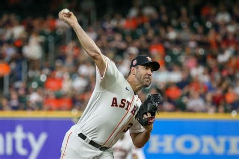 Verlander caps comeback year with 3rd Cy Young | Owensboro Radio