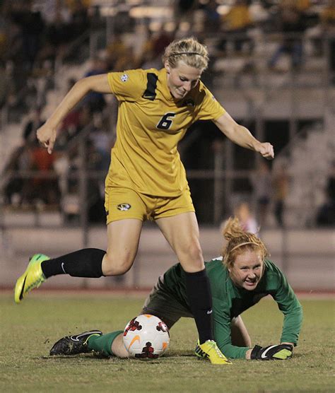 Kaitlyn Clark excels in first dose of SEC soccer | Sports ...