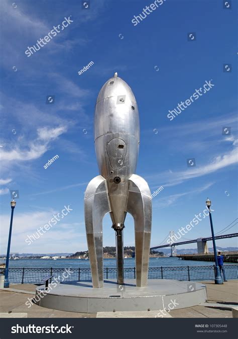 7 Raygun Gothic Rocket Images, Stock Photos & Vectors | Shutterstock