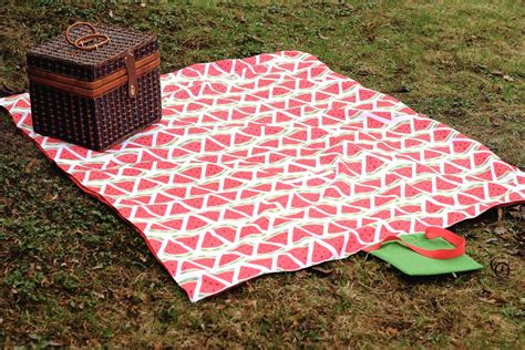 Picnic Blanket Tote Pattern – Ellie and Mac