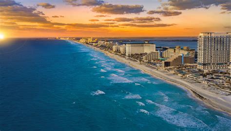 Where are the best sunsets in Cancun? - Sky Wheel Cancun