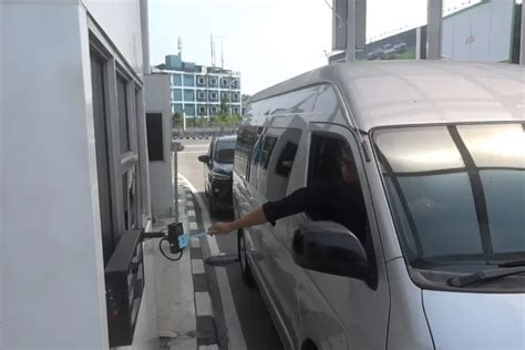 Bali Airport is transitioning to an automatic parking payment system ...