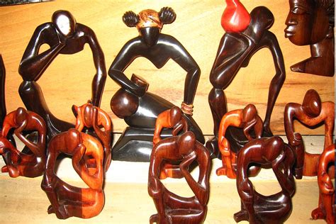 Ghanaian Handicrafts - touringghana.com