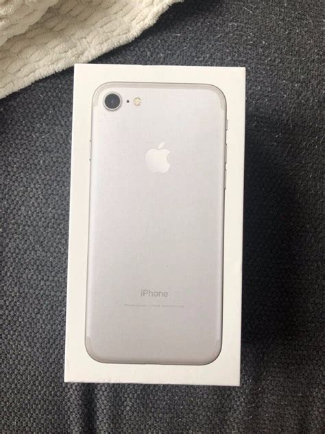 iPhone 7 128GB White Silver UNLOCKED | in Kensington, London | Gumtree