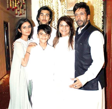 Jaaved Jaaferi hosts an iftar party for celeb friends