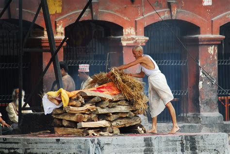 Hindu funeral customs Rituals and Reference Guide