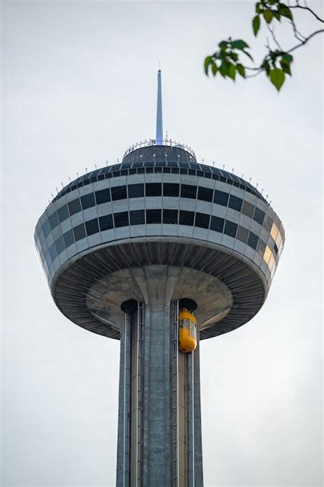 Skylon Tower, Niagara Falls, Canada · Free Stock Photo