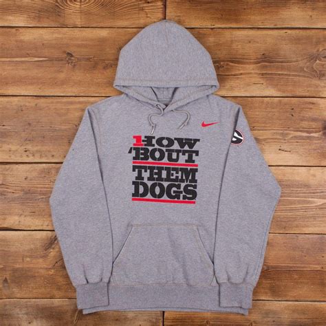 Vintage Nike Georgia Bulldogs Hoodie L College... - Depop