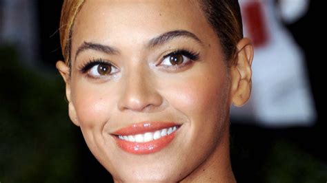 Beyonce’s Pixie Cut: Singer Shows Off Short, Blond Hair — See the Pics ...