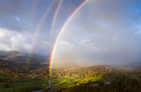 'Extremely Rare' Four-Rainbow Sighting Mesmerizes the Internet - Newsweek