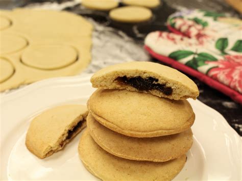 Recipe for Old-Fashioned Raisin-Filled Cookies