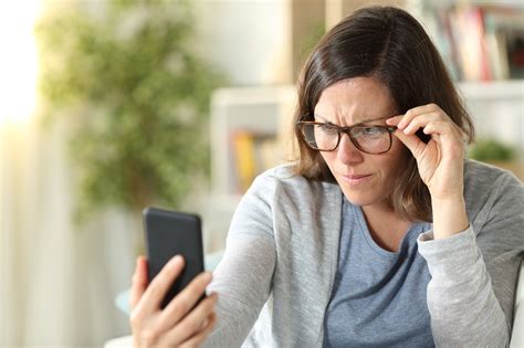 What Is Presbyopia? Symptoms, Risk Factors, and Treatment | Discover Vision