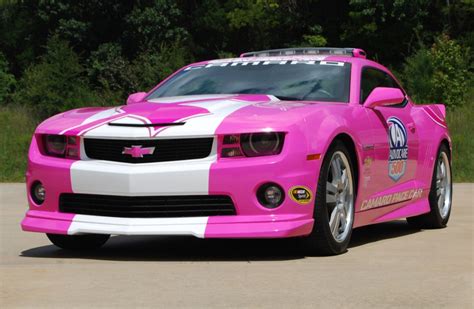 Pink Chevy Camaro Fights Cancer - autoevolution