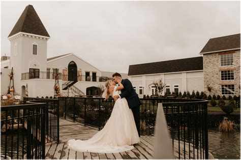 Fall Renault Winery Wedding, Egg Harbor, NJ | Alex & Mike | torikelner.com