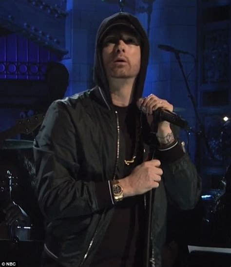 Eminem skewered on Twitter after bizarre SNL performance | Daily Mail Online