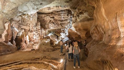 5 Central Texas Cave Tours to Beat the Heat Underground | The Discoverer