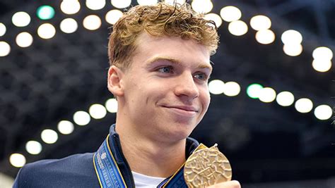 Mondiaux de natation : le Français Léon Marchand sacré champion du monde du 200 m papillon ...