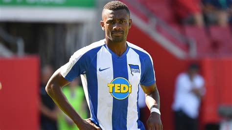 Salomon Kalou suspended by Hertha Berlin after breaking social distancing rules | ITV Football