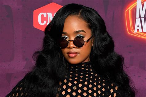 H.E.R. Brings Edge to the 2021 CMT Music Awards in a Fishnet Top, Mini ...