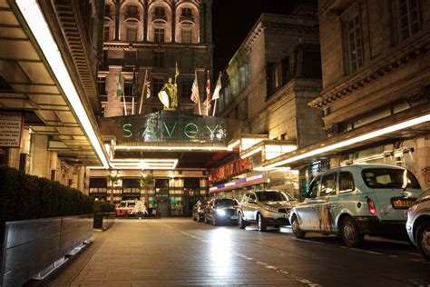 The Savoy hotel: An Art Deco Gem in the Heart of London