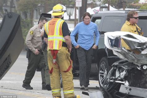 Bruce Jenner takes sobriety test roadside after he crashed his car in ...