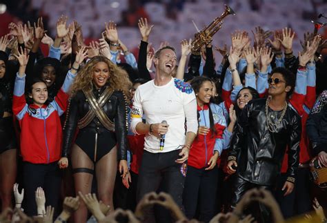 Super Bowl 50 Halftime Show: Set List, Photos And Video For Coldplay ...