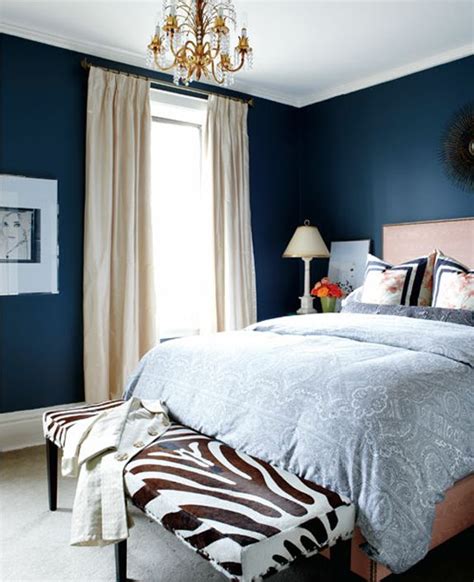 Dormitorios en azul oscuro | Blue bedroom walls, Blue bedroom design ...