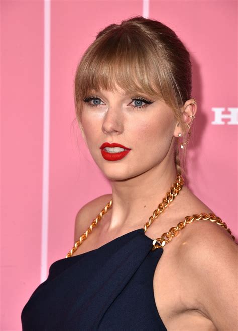 Taylor Swift - Billboard Women in Music 2019 • CelebMafia