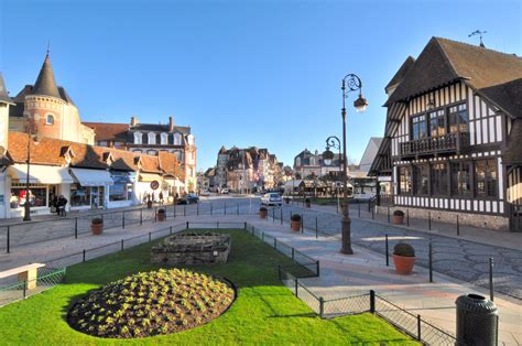 File:Deauville 8004.JPG - Wikimedia Commons