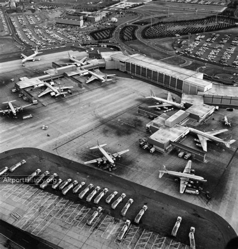 New York Kennedy Airport: Aerial view of American Airlines terminal (1960) - AirportHistory ...