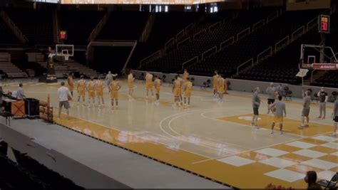 Watch: Vols Practice in Thompson-Boling Ahead of First Game of the ...