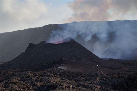 Eruption Piton de la Fournaise 28 septembre 2018 (7) - Tunnels de lave ...