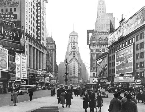 Times Square is the main square of New York: history, photos and video