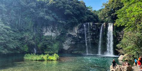 Cheonjiyeon Waterfall: Short, relaxing walk with lush views - Inside Jeju