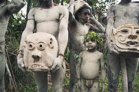 Visiting the Asaro Mudmen - Goroka, Papua New Guinea - Uncharted Backpacker