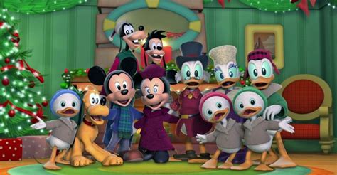 Pin by !Disney Lovers on Disneytoon Studios | Mickey, Disney christmas ...