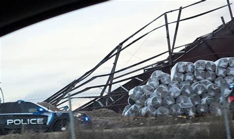 Boise Airport hangar collapses kills 3, leaves 9 severely injured - US ...