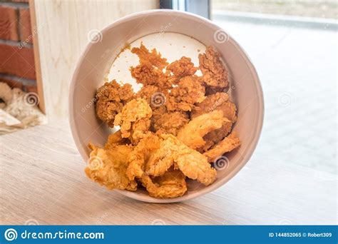 View Inside Bucket with KFC Fried Chicken Hot Wings Editorial Image - Image of lunch, cooking ...