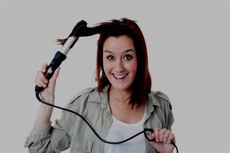 Best Curling Irons For Beginners (+ Tips and Tricks)