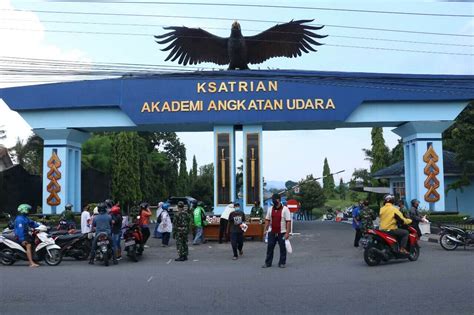 AKADEMI ANGKATAN UDARA - Caribakatmu | Masuk PTN | Lulus UTBK