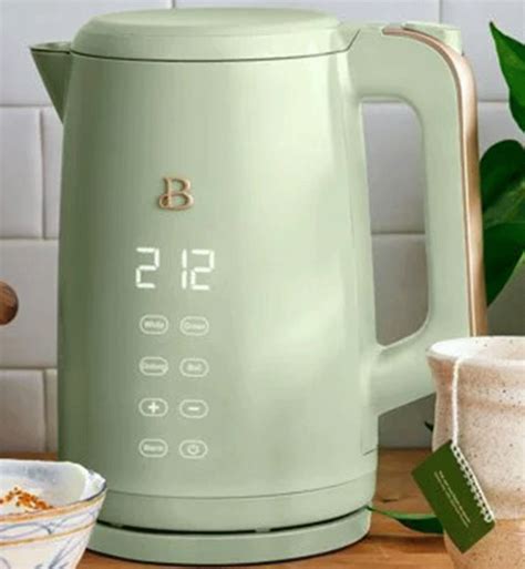 The 15 Best Electric Tea Kettles of 2022 - PureWow